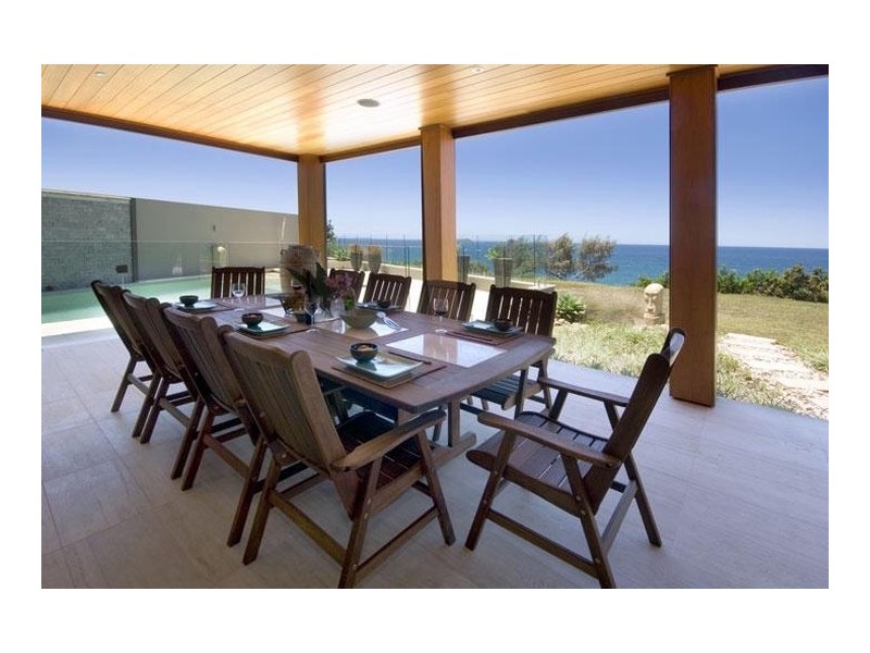 43 Sapphire Crescent, Sapphire Beach NSW 2450