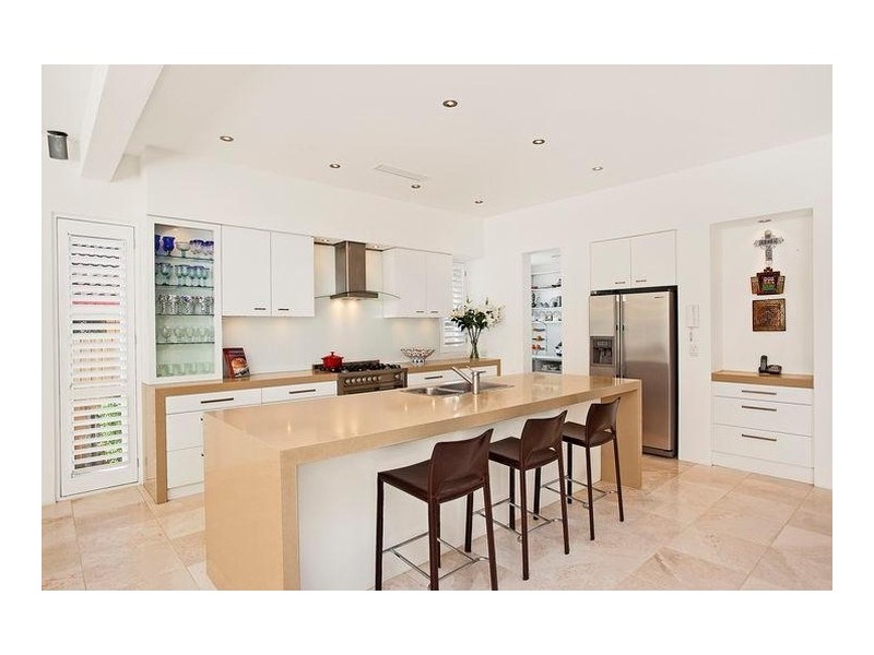 43 Fourth Avenue, Palm Beach QLD 4221