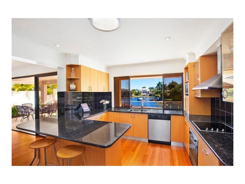 24 Donegal Crescent, Sorrento QLD 4217