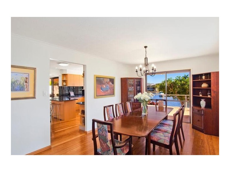 24 Donegal Crescent, Sorrento QLD 4217