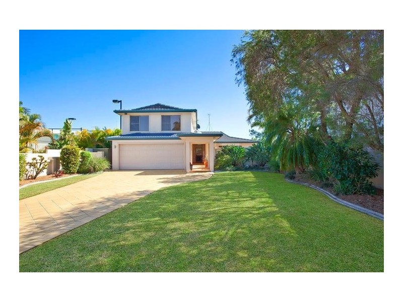 24 Donegal Crescent, Sorrento QLD 4217