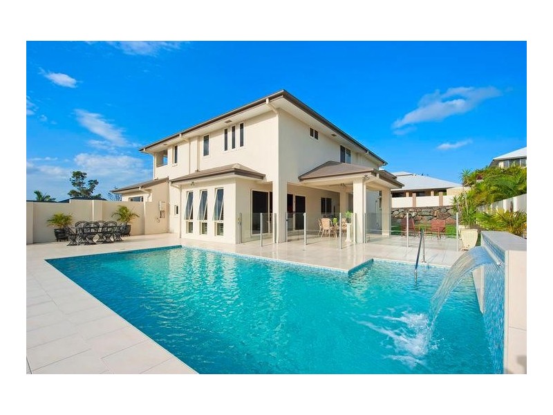 1 Zenith Crescent, Pacific Pines QLD 4211
