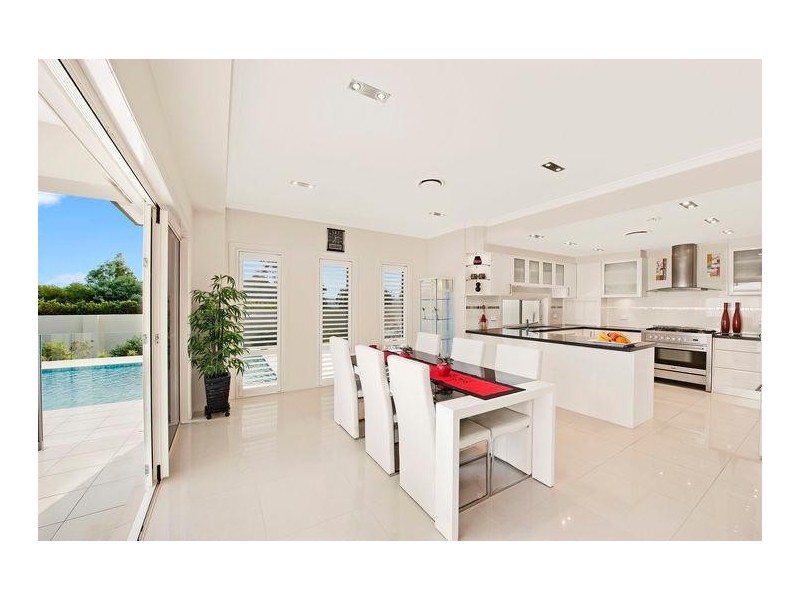1 Zenith Crescent, Pacific Pines QLD 4211
