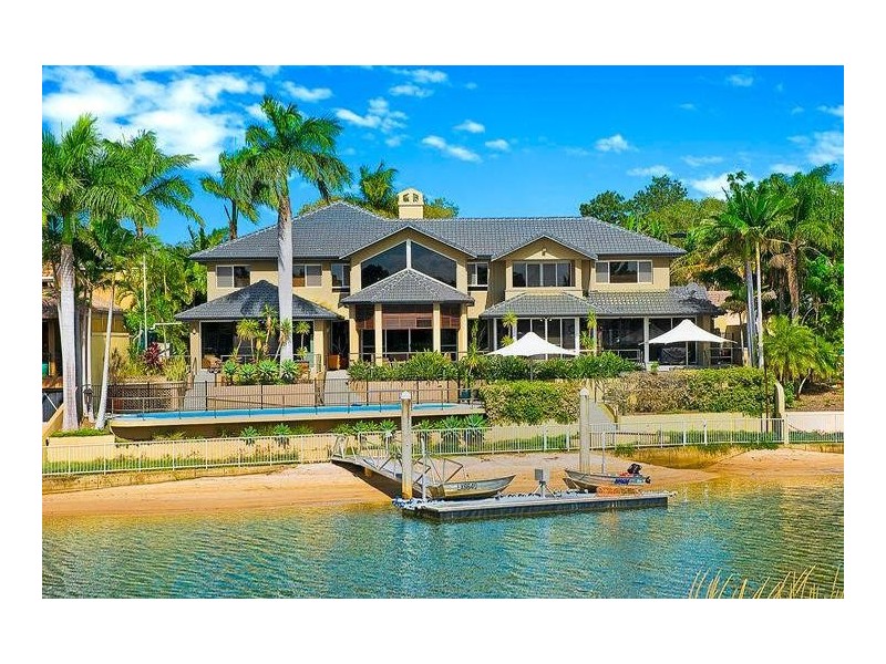 2 Marseille Court, Sorrento QLD 4217
