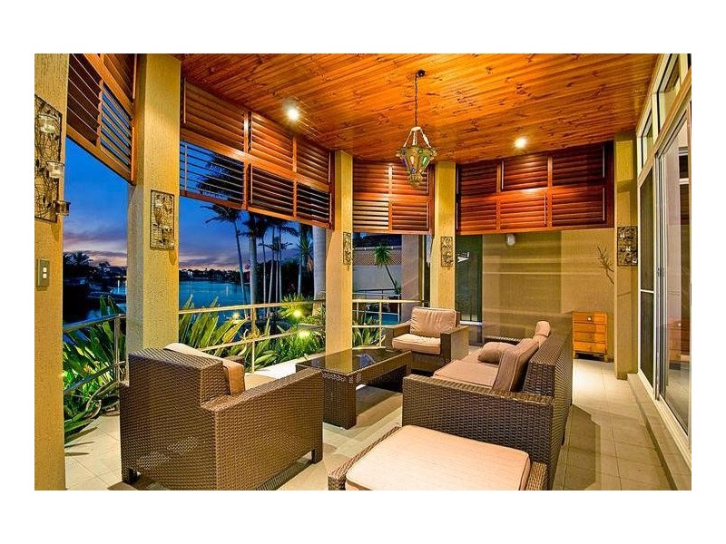2 Marseille Court, Sorrento QLD 4217
