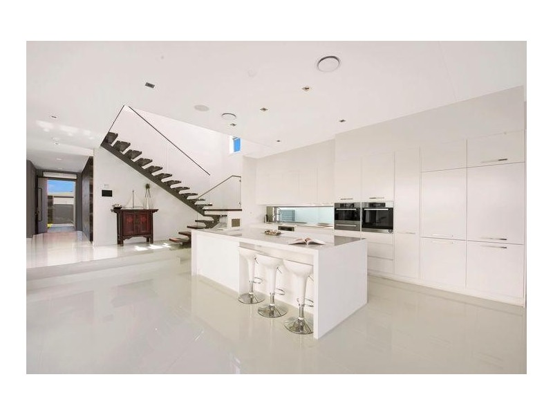 8073 Riverside Drive, Sanctuary Cove QLD 4212