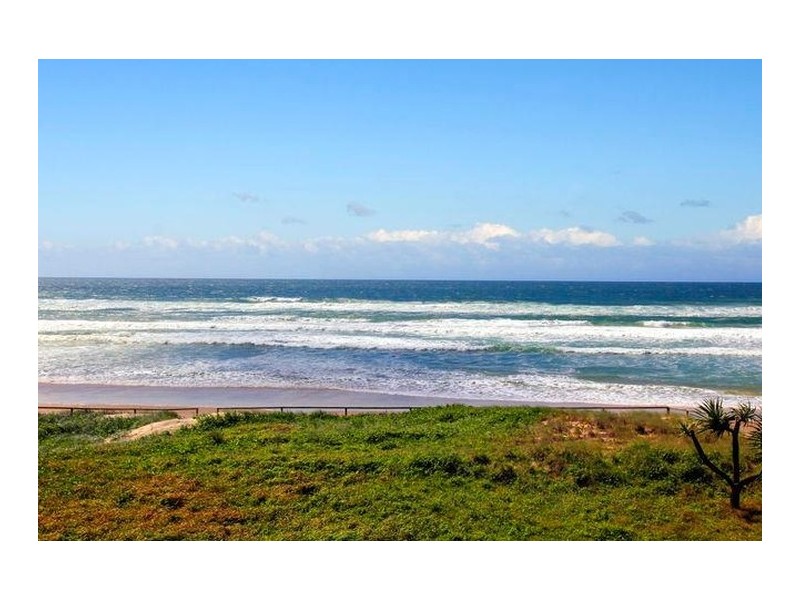 17 Hedges Avenue, Mermaid Beach QLD 4218
