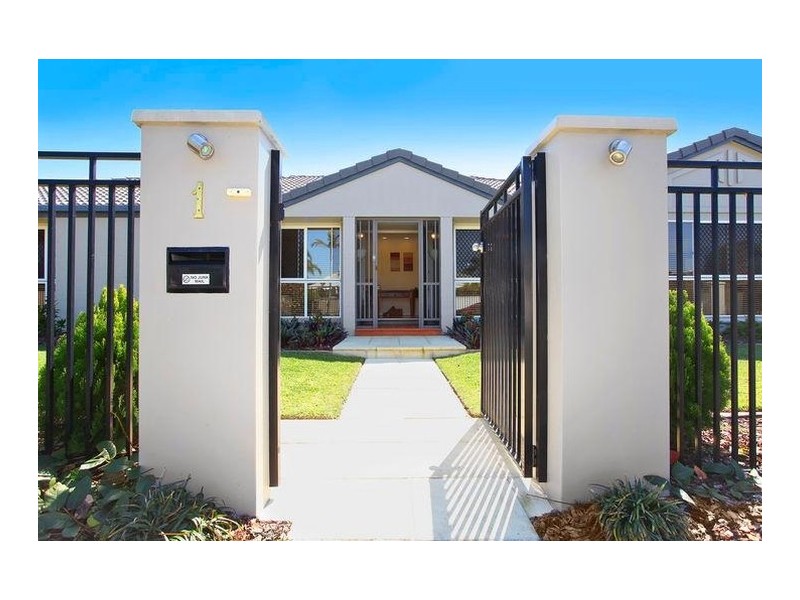 1 Kuranda Drive, Robina QLD 4226