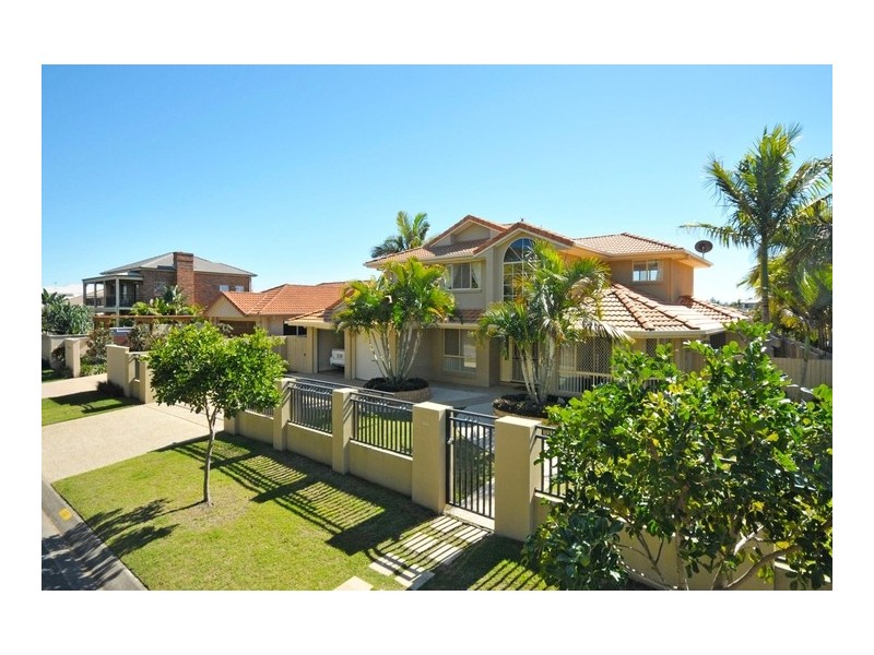 104 Cypress Drive, Broadbeach Waters QLD 4218
