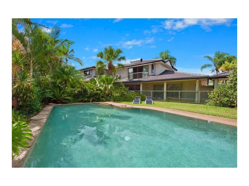 9 Norseman Court, Paradise Waters QLD 4217