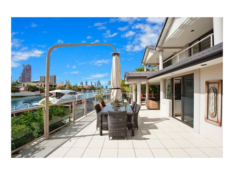 9 Norseman Court, Paradise Waters QLD 4217