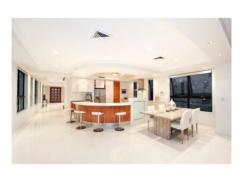30 Tamborine Street, Mermaid Beach QLD 4218
