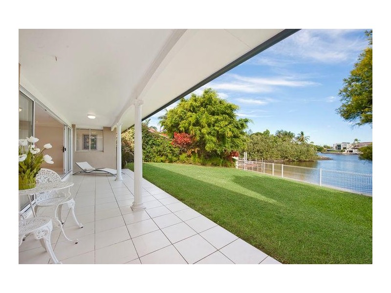24 Rapallo Avenue, Isle Of Capri QLD 4217