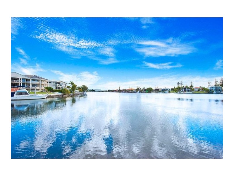 19 Cannes Avenue, Surfers Paradise QLD 4217