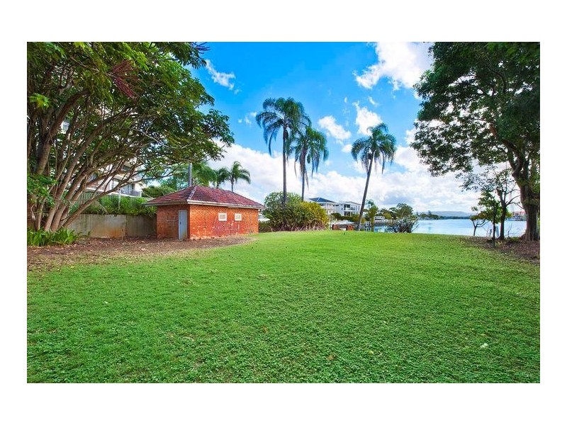 19 Cannes Avenue, Surfers Paradise QLD 4217