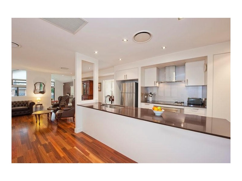 10 Tamborine Street, Mermaid Beach QLD 4218