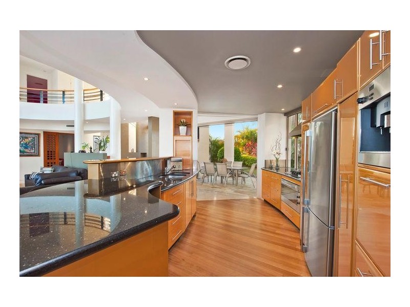 21 Montego Court, Mermaid Waters QLD 4218