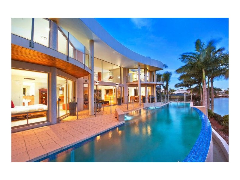 21 Montego Court, Mermaid Waters QLD 4218