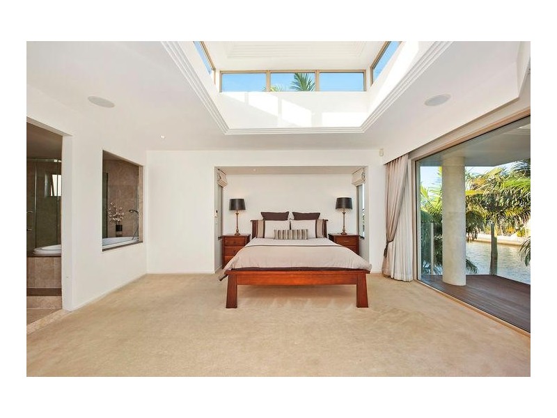 21 Montego Court, Mermaid Waters QLD 4218