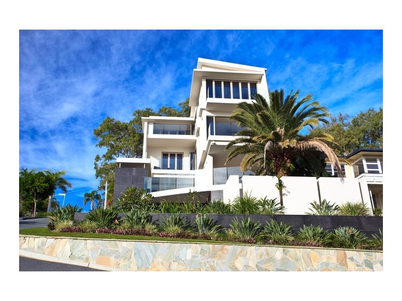 2 Ocean Street, Burleigh Heads QLD 4220