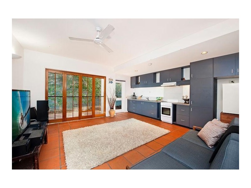 9 Dudley Street, Mermaid Beach QLD 4218