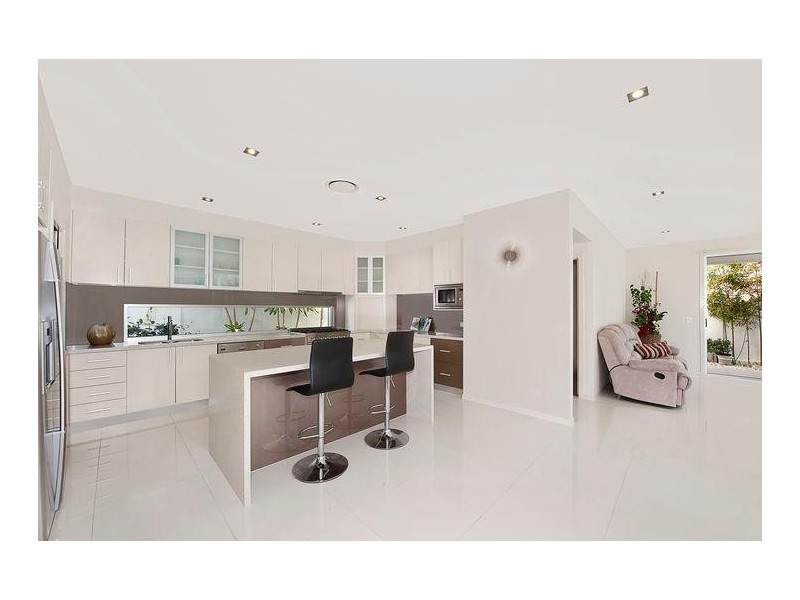 29 Hilda Street, Mermaid Beach QLD 4218
