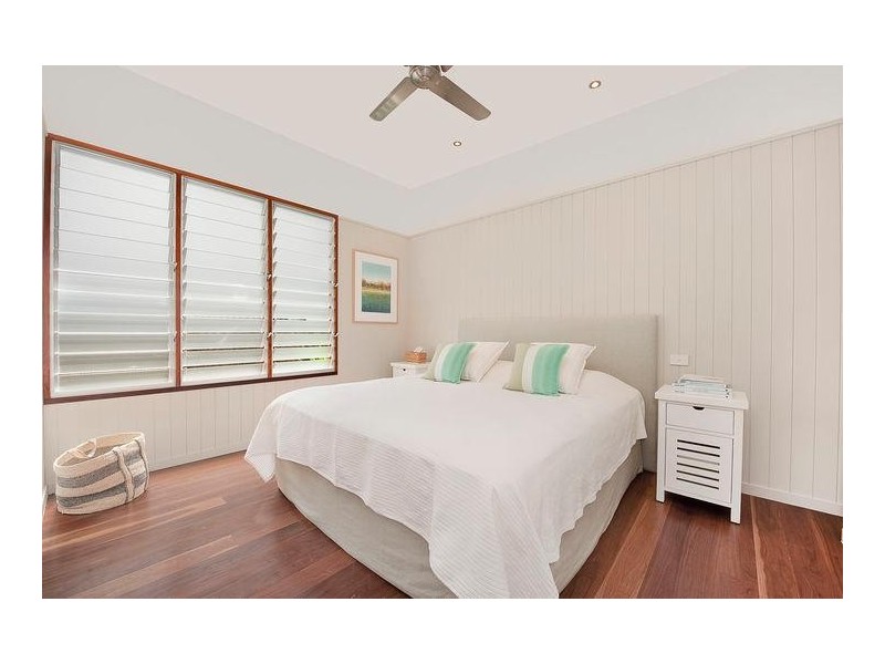 55 Hedges Avenue, Mermaid Beach QLD 4218