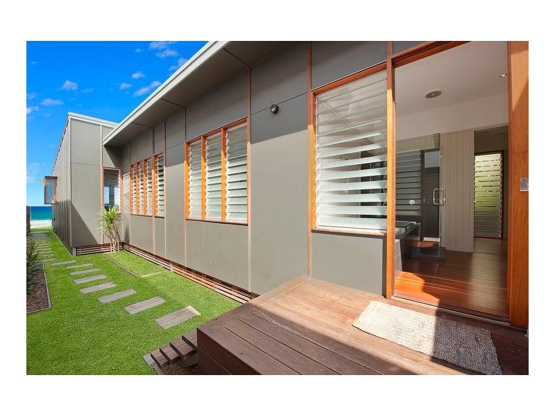 55 Hedges Avenue, Mermaid Beach QLD 4218