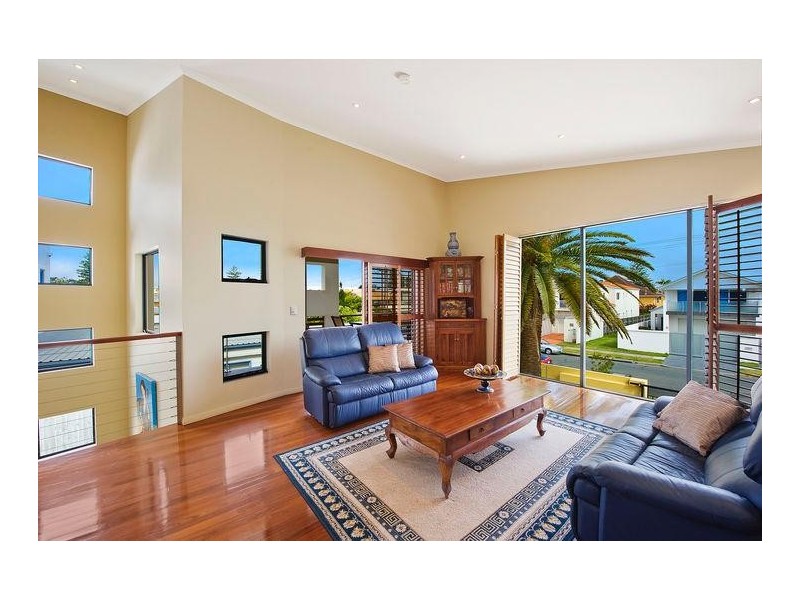 27 Arthur Street, Mermaid Beach QLD 4218