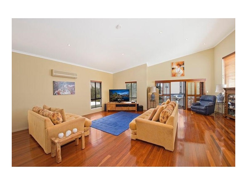 27 Arthur Street, Mermaid Beach QLD 4218