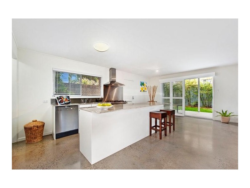 37 Venice Street, Mermaid Beach QLD 4218