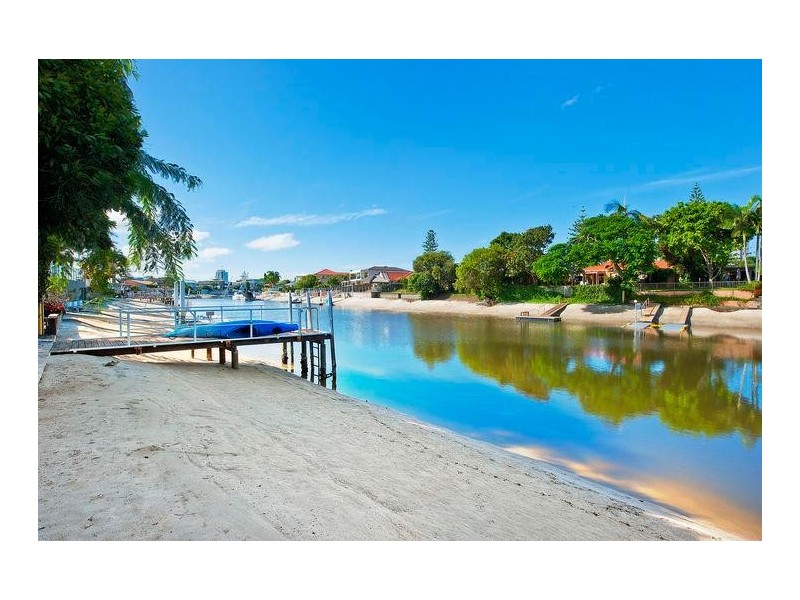 55 Gibraltar Drive, Isle Of Capri QLD 4217