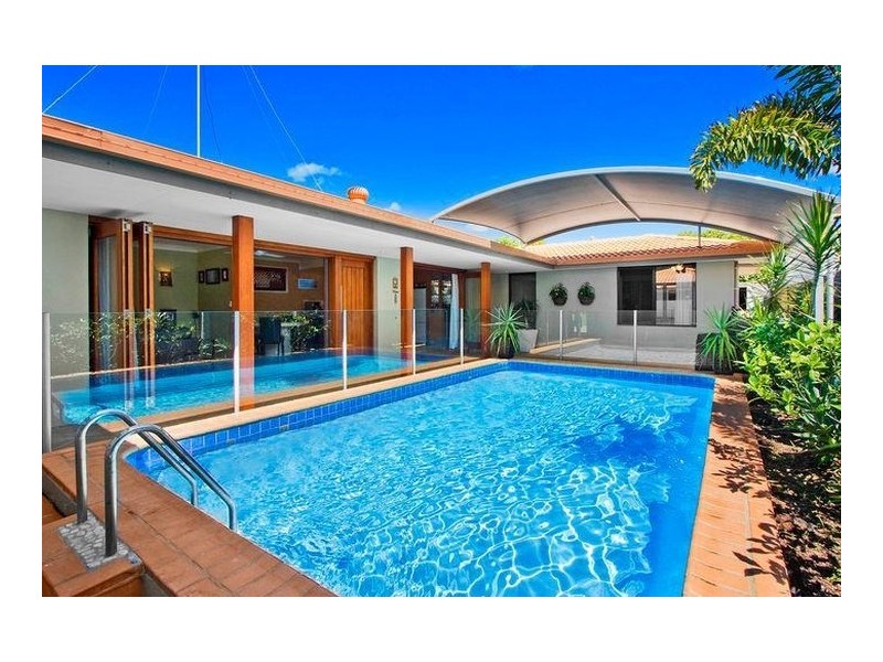 22 Petrel Avenue, Mermaid Beach QLD 4218
