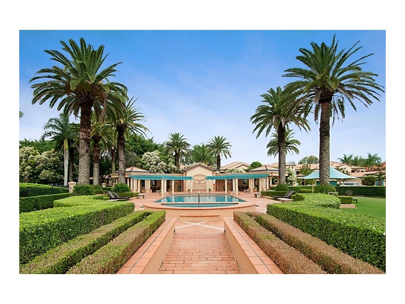 3271 Palladian Drive, Hope Island QLD 4212
