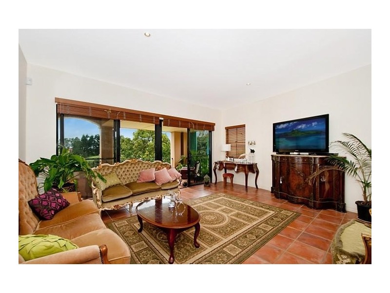 3271 Palladian Drive, Hope Island QLD 4212