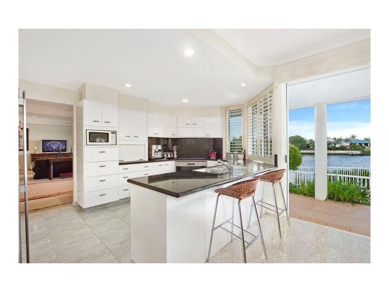 12 Portobello Drive, Mermaid Waters QLD 4218