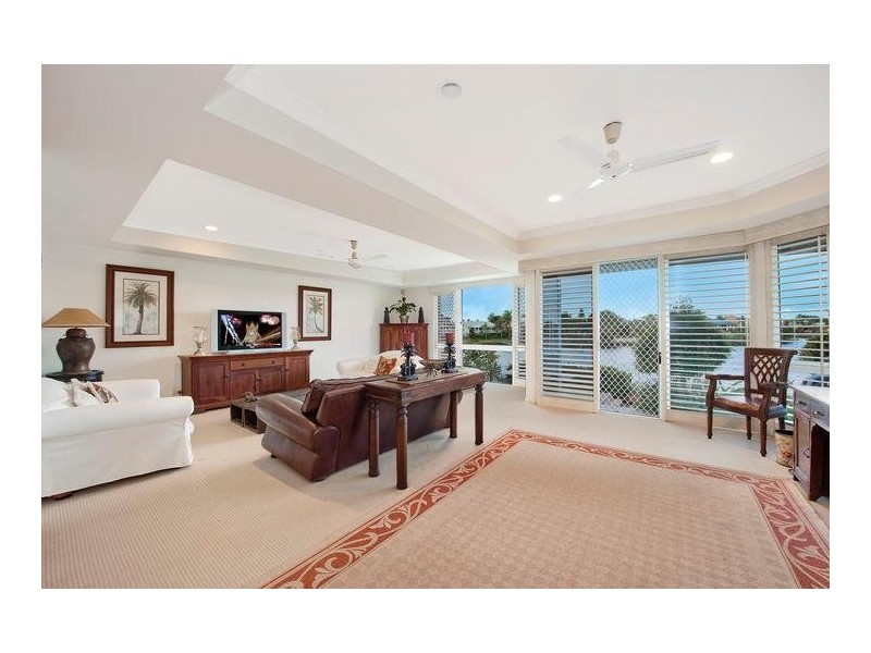 12 Portobello Drive, Mermaid Waters QLD 4218