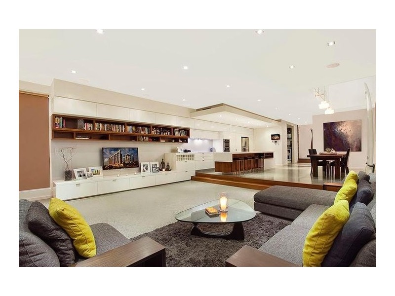 57 Hedges Avenue, Mermaid Beach QLD 4218