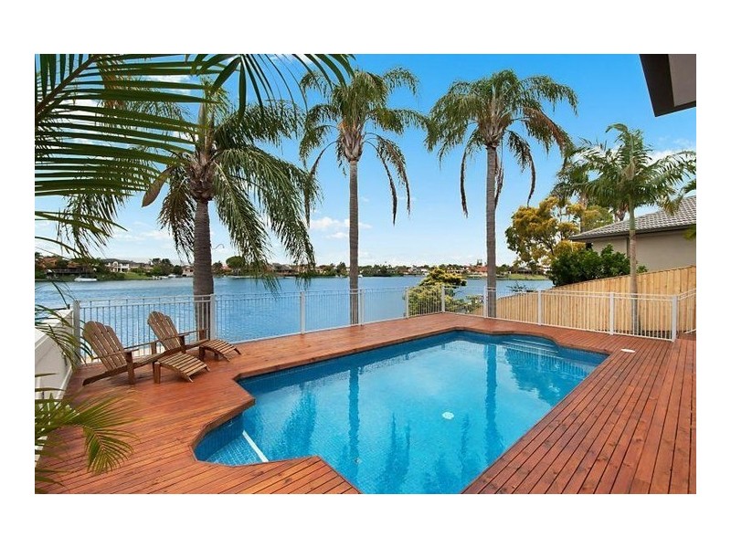18 Argyle Crescent, Sorrento QLD 4217