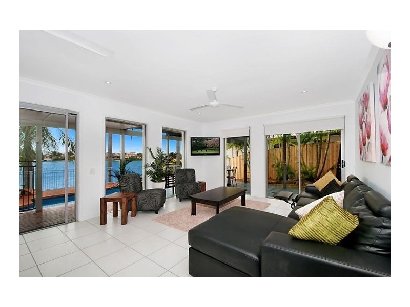 18 Argyle Crescent, Sorrento QLD 4217
