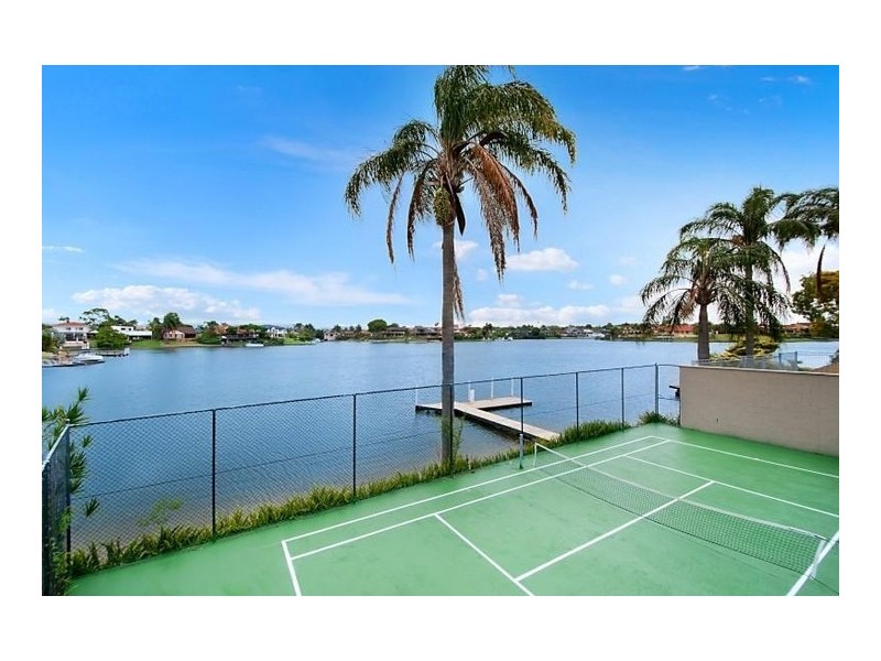 18 Argyle Crescent, Sorrento QLD 4217