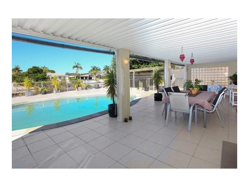 115 Campbell Street, Sorrento QLD 4217