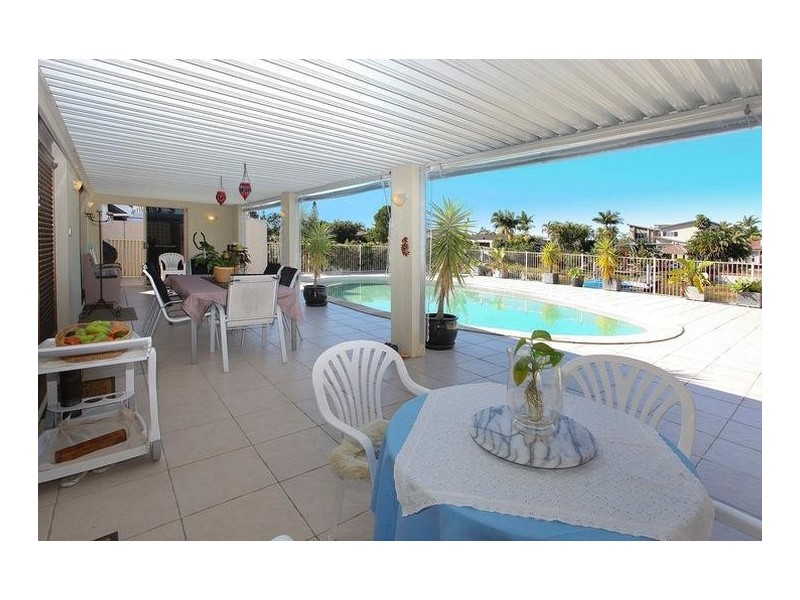 115 Campbell Street, Sorrento QLD 4217
