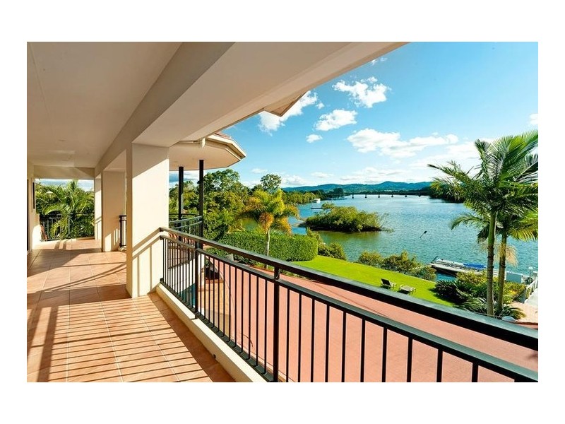 3136 Riverleigh Drive, Hope Island QLD 4212