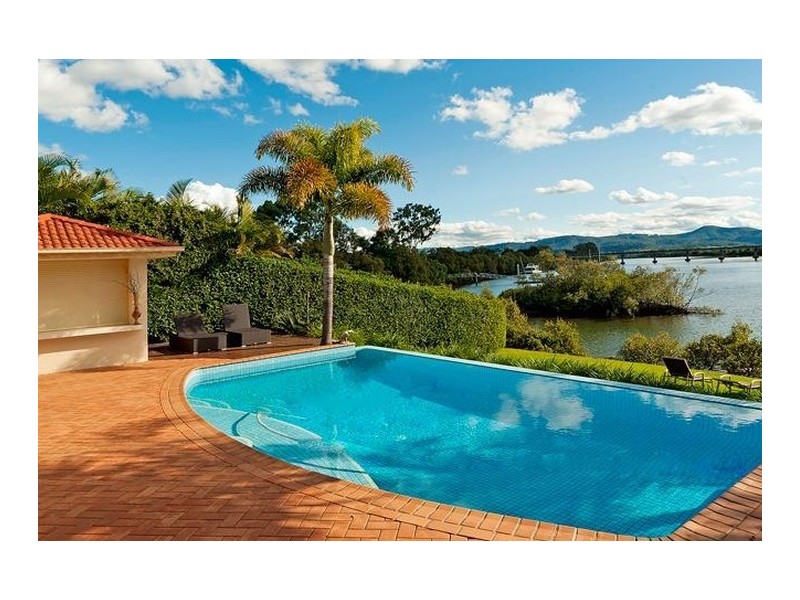 3136 Riverleigh Drive, Hope Island QLD 4212