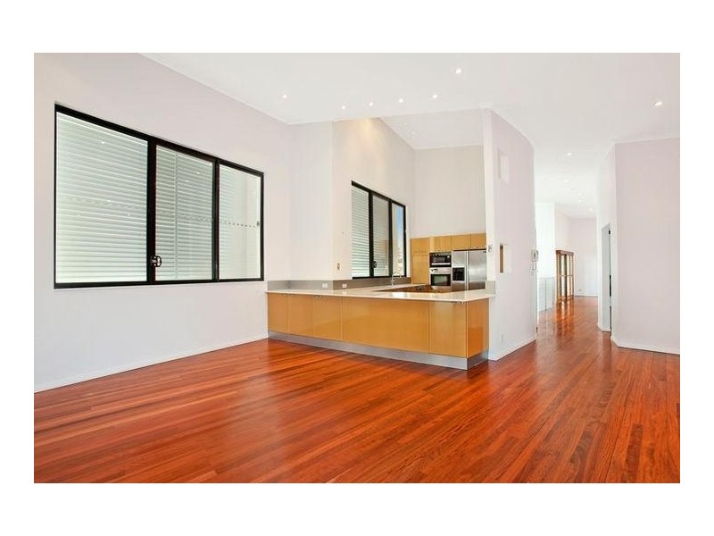 27 Arthur Street, Mermaid Beach QLD 4218
