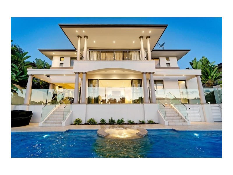 2506 Cressbrook Drive, Hope Island QLD 4212