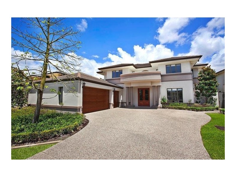 2506 Cressbrook Drive, Hope Island QLD 4212