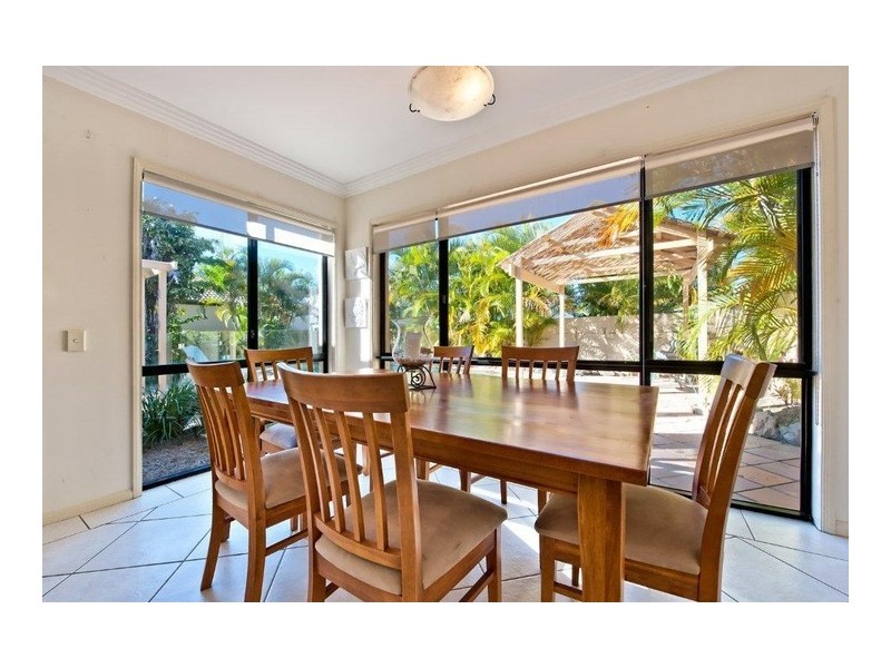 4 Renate Way, Benowa Waters QLD 4217