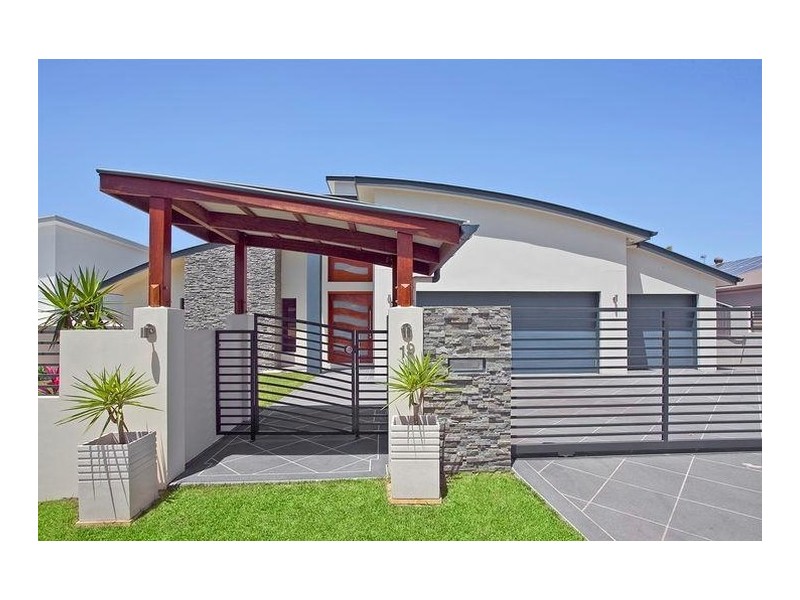 19 Southern Skies Avenue, Reedy Creek QLD 4227